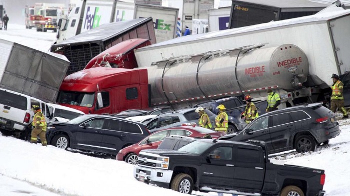 Tödliche Massenkarambolage auf US-Autobahn